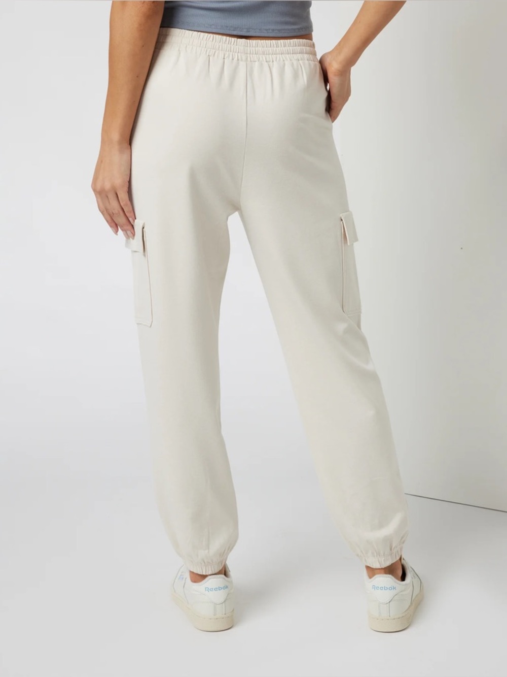 Vuori Boyfriend Cargo Jogger 26" Size small - Picture 2 of 6